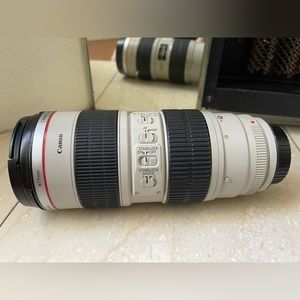 Canon EF 70-200mm f/2.8L IS I USM Lens